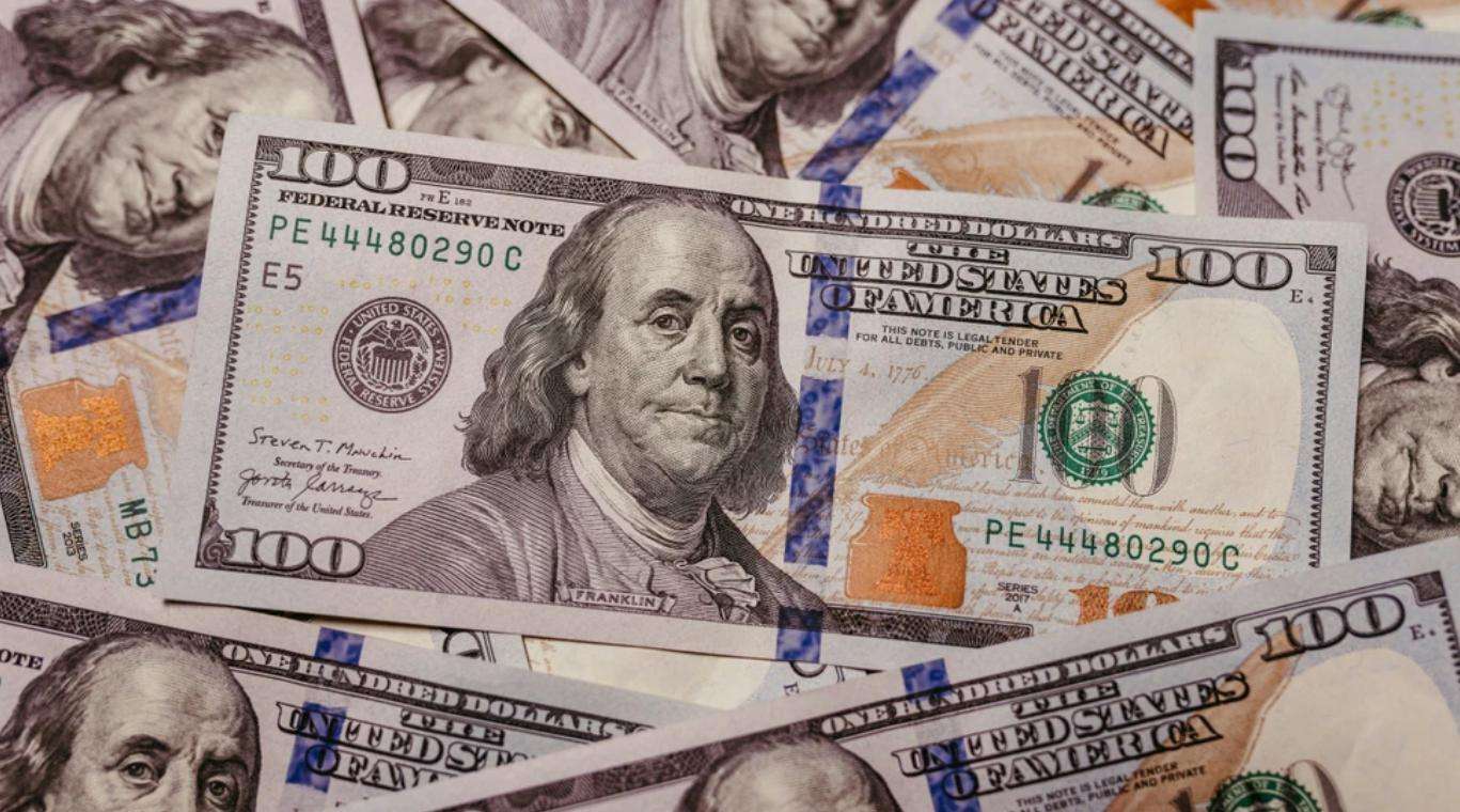 秘鲁索尔继续走强：专家分析美元贬值原因与未来走向